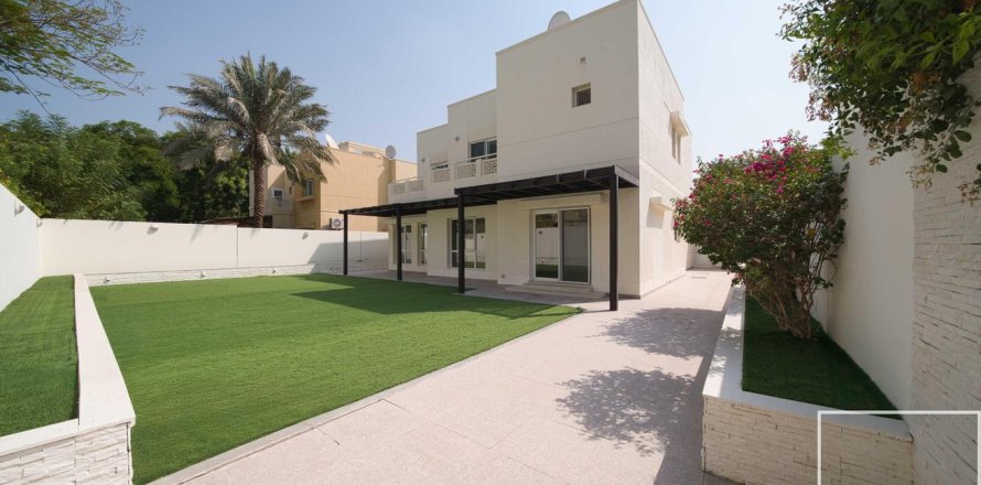 Villa de 5 dormitorios  No. 116632