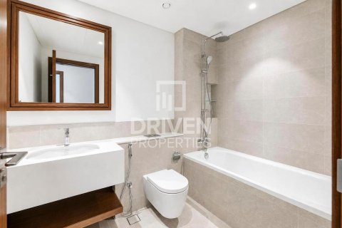 Appartement de 1 chambre à EMAAR Beachfront, UAE No. 204221 10