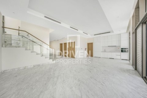 4 bedrooms Villa in District One, UAE No. 204217 5
