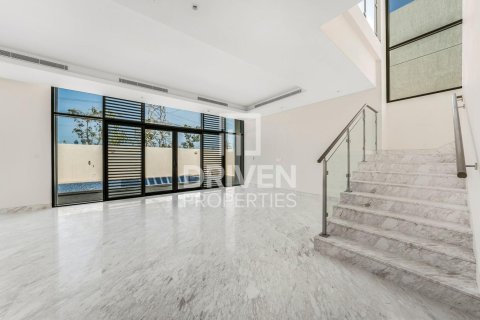 4 bedrooms Villa in District One, UAE No. 204217 3