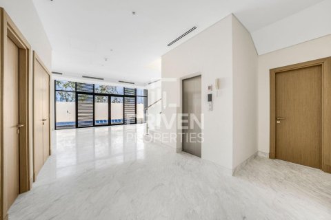 4 bedrooms Villa in District One, UAE No. 204217