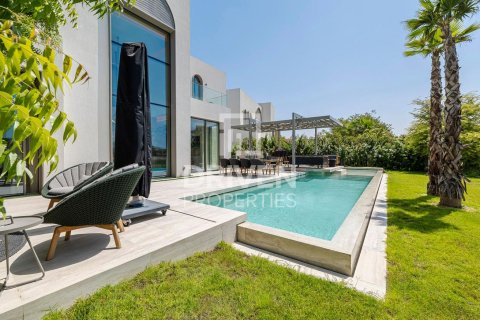 Villa de 4 chambres à Jumeirah Islands, UAE No. 85512 14