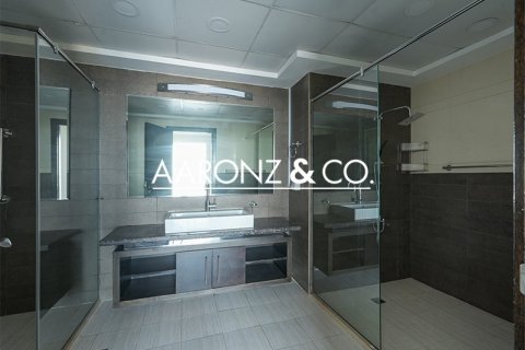 Appartement de 4 chambres  No. 132797 21