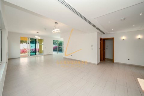 4 bedrooms Villa in Jumeirah Park, UAE No. 210895 3