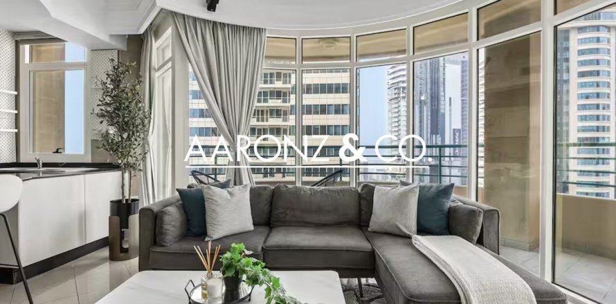 Appartement de 2 chambres à Marina Crown, UAE No. 140882