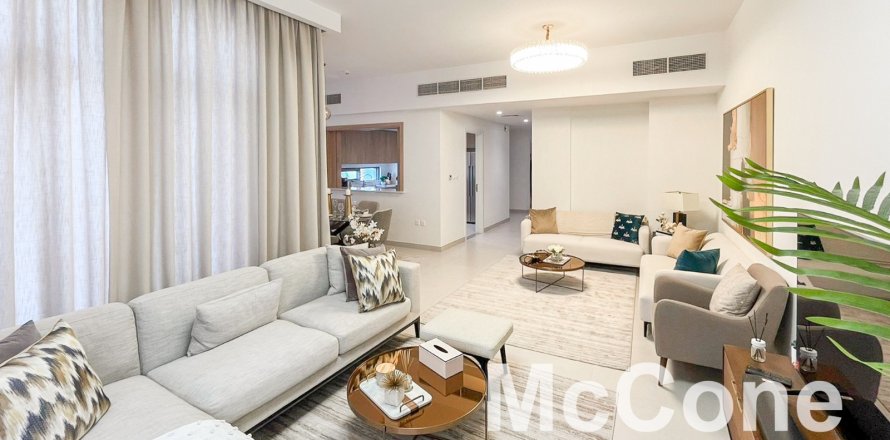 Townhouse de 4 dormitorios en Dubai, UAE No. 74258