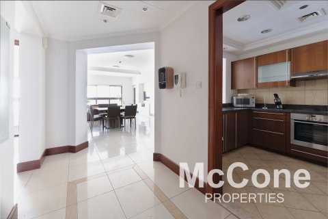 Apartment de 2 dormitorios en Golden Mile, UAE No. 74247 3