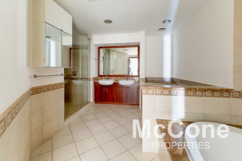 Apartment de 2 dormitorios en Golden Mile, UAE No. 74247 9