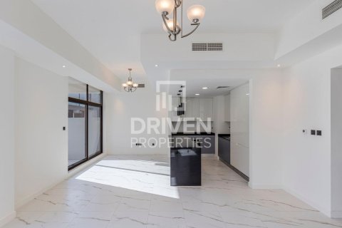 Таунхаус с 4 спальнями в District 11, ОАЭ №85456 2