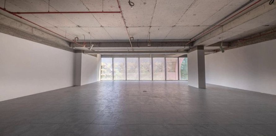 190.4m² Office in Bur Dubai, UAE No. 147511