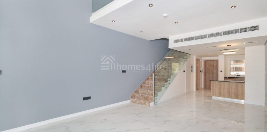 2 bedrooms Townhouse in Rukan, UAE No. 161504