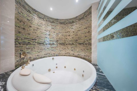 Villa de 7 chambres à Emirates Hills, UAE No. 88022 22