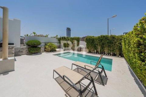 Villa de 5 dormitorios  No. 114070 3