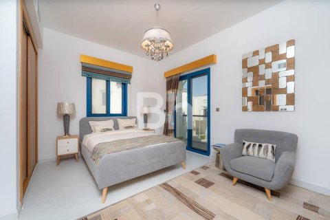 Villa de 5 dormitorios  No. 114070 9