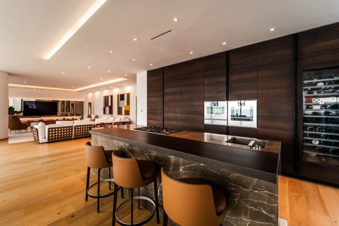 4 bedrooms Apartment in Dubai, UAE No. 199840 8