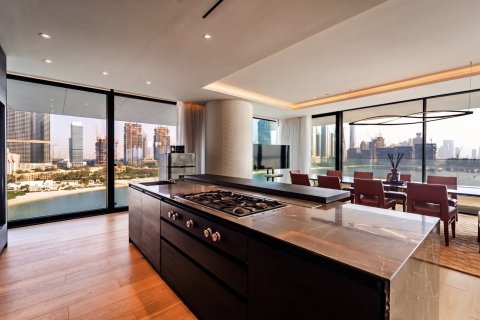 4 bedrooms Apartment in Dubai, UAE No. 199840 7