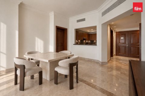 2 bedrooms Apartment in Palm Jumeirah, UAE No. 210582 6