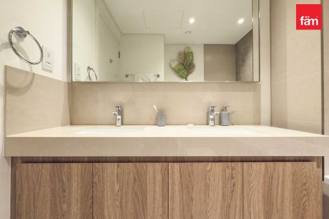 Квартира с 2 спальнями в Даунтаун Дубай (Даунтаун Бурдж Дубай), ОАЭ №141497 7