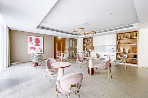 Квартира с 1 спальней в EMAAR Beachfront, ОАЭ №188571 12