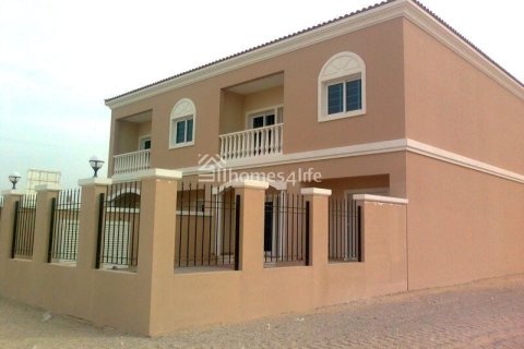 Villa de 3 dormitorios en Jumeirah Village Circle, UAE No. 168625
