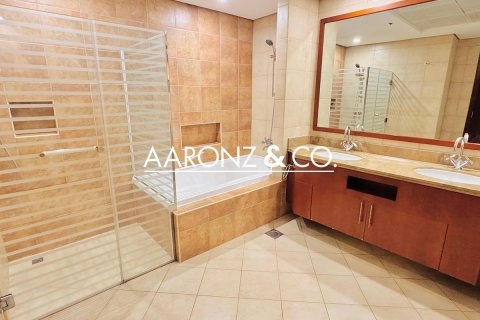 Квартира с 3 спальнями в Джумейра Бич Резиденс, ОАЭ №145999 10