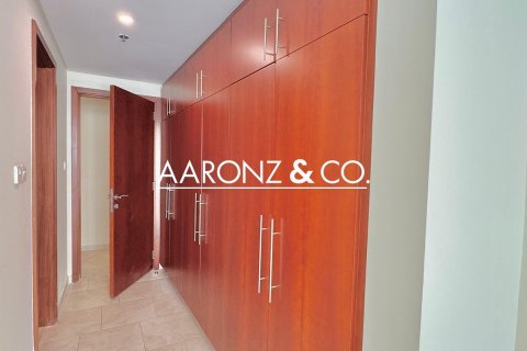 Квартира с 4 спальнями в Джумейра Бич Резиденс, ОАЭ №146000 7