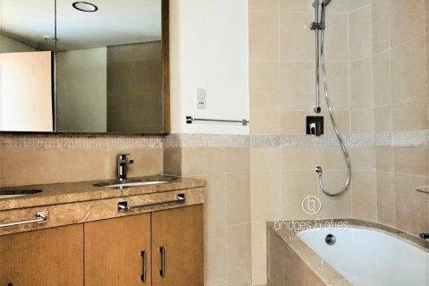 Квартира с 2 спальнями в Даунтаун Дубай (Даунтаун Бурдж Дубай), ОАЭ №146001 13