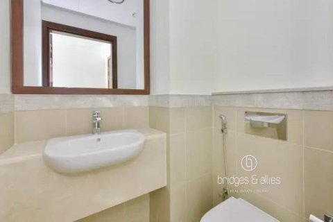 Квартира с 2 спальнями в Даунтаун Дубай (Даунтаун Бурдж Дубай), ОАЭ №146001 15