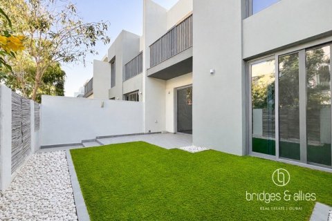 Вилла с 3 спальнями в Tilal Al Ghaf, ОАЭ №146002 3