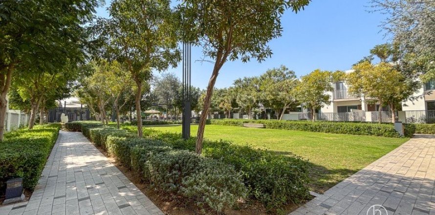 Вилла с 3 спальнями в Tilal Al Ghaf, ОАЭ №146002