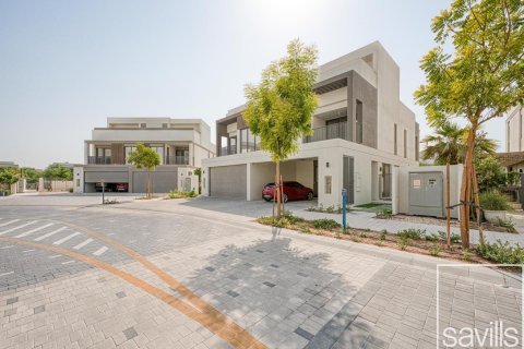 Villa de 4 dormitorios  No. 123668 2