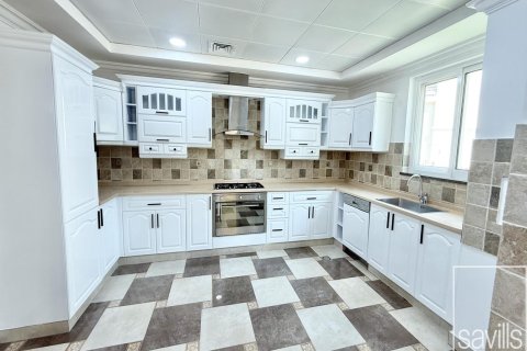 Villa de 4 dormitorios  No. 123666 6