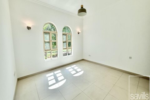 Villa de 4 dormitorios  No. 123666 11