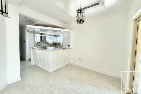 Villa de 4 dormitorios  No. 123666 5