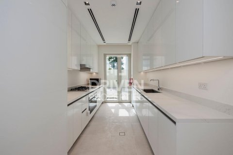 Villa de 4 dormitorios No. 122023 15