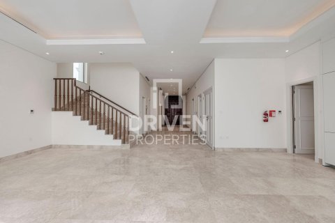 Villa de 4 dormitorios No. 122023 6