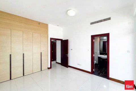 2 bedrooms Apartment in Dubai, UAE No. 198633 12