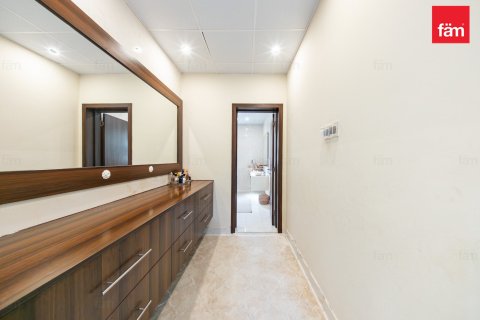 5 bedrooms Villa in Al Barsha, UAE No. 198631 5