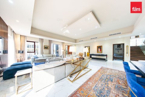5 bedrooms Villa in Al Barsha, UAE No. 198631 31