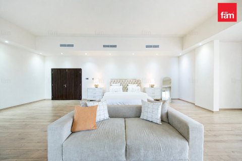 5 bedrooms Villa in Al Barsha, UAE No. 198631 17