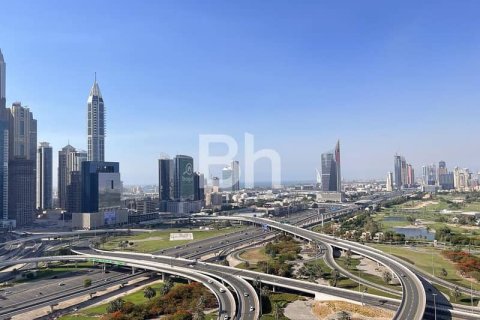 Apartment de 2 dormitorios en Jumeirah Lake Towers, UAE No. 91892 8