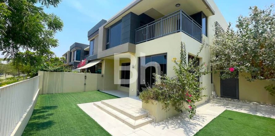 Townhouse de 5 dormitorios  No. 114649