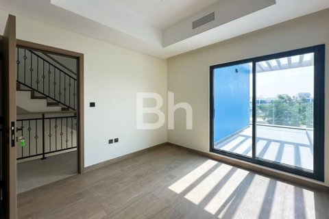 5 bedrooms Townhouse  No. 114647 9