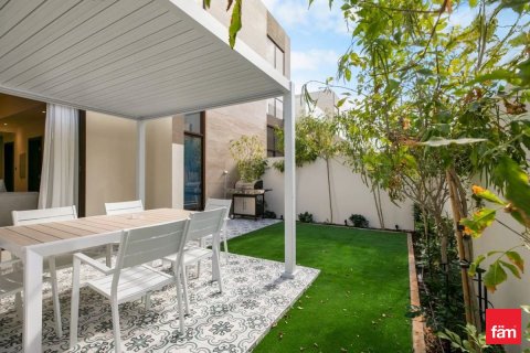 4 bedrooms Townhouse  No. 132032 11