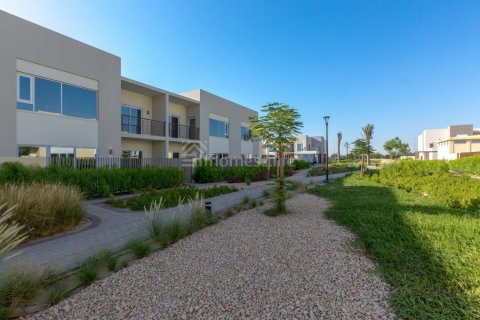 Квартира с 2 спальнями в EMAAR South, ОАЭ №164938