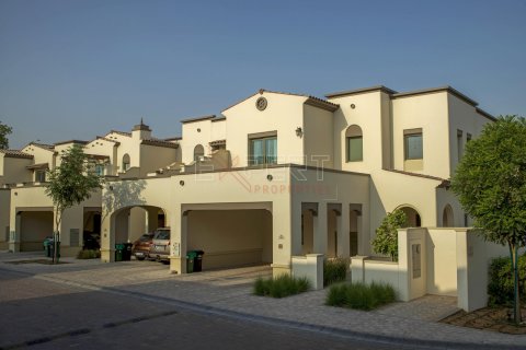 2 bedrooms Villa in Mirdif, UAE No. 6333 17