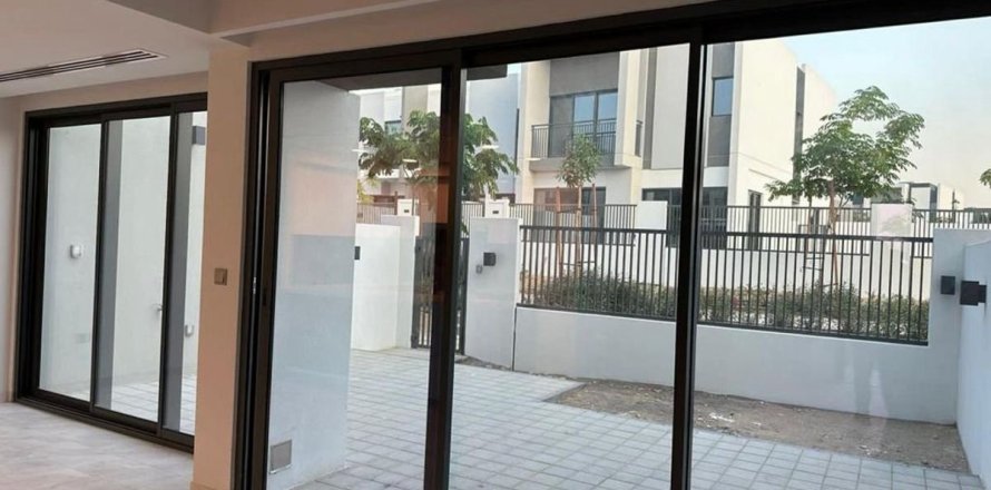 Townhouse de 3 chambres à Dubai, UAE No. 144384