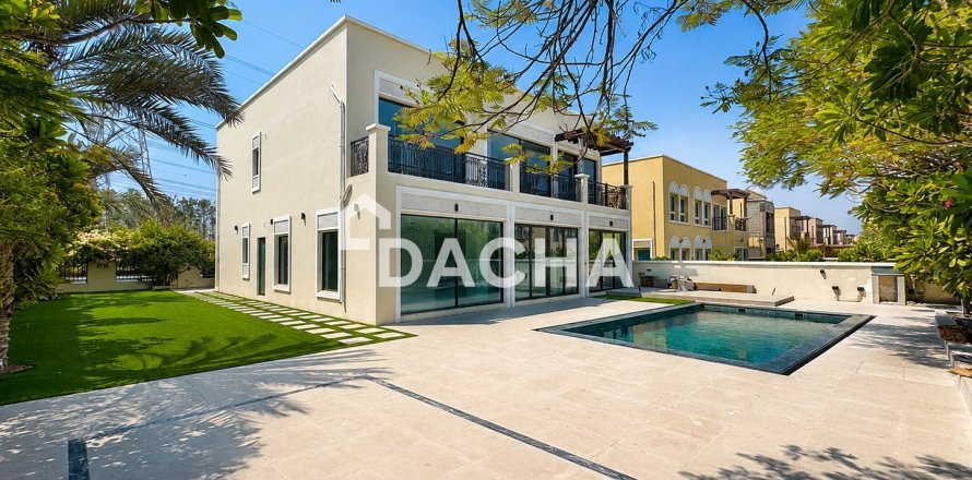 Villa de 5 dormitorios en Jumeirah Village Triangle, UAE No. 207769