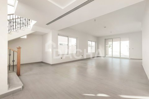 4 bedrooms Villa in Legacy Nova Villas, UAE No. 207772 13