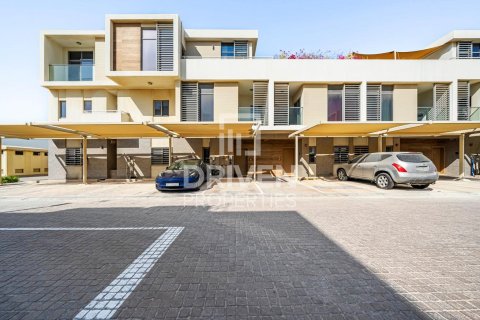 Appartement de 2 chambres à The Pulse, UAE No. 202107